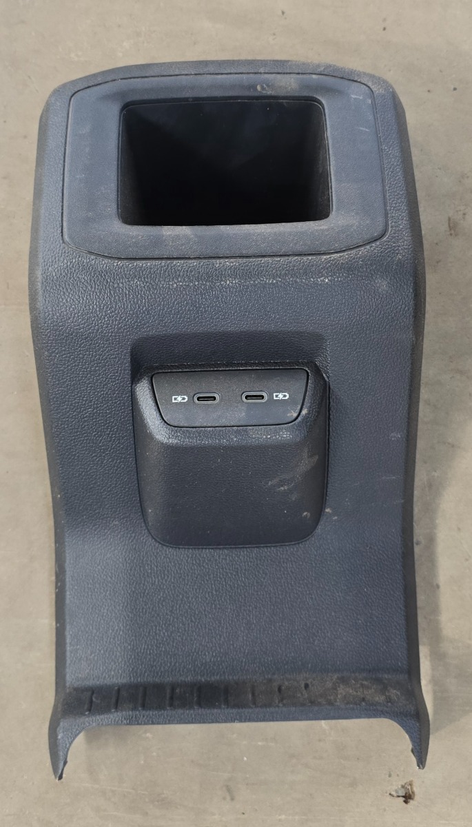 T-CROSS CENTRE CONSOLE REAR COVER