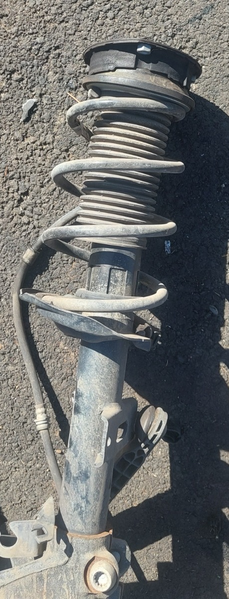 T-CROSS LEFT FRONT SHOCK ABSORBER