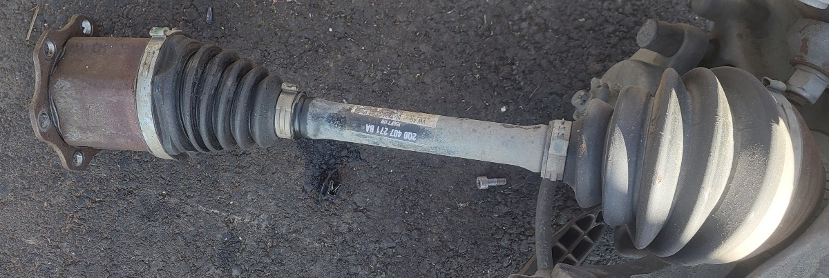 T-Cross Drive Shaft Assembly - Left AUTO