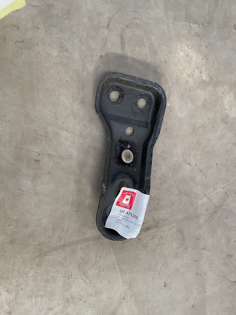TIGUAN ALLSPACE SUPPORT BRACKET LEFT