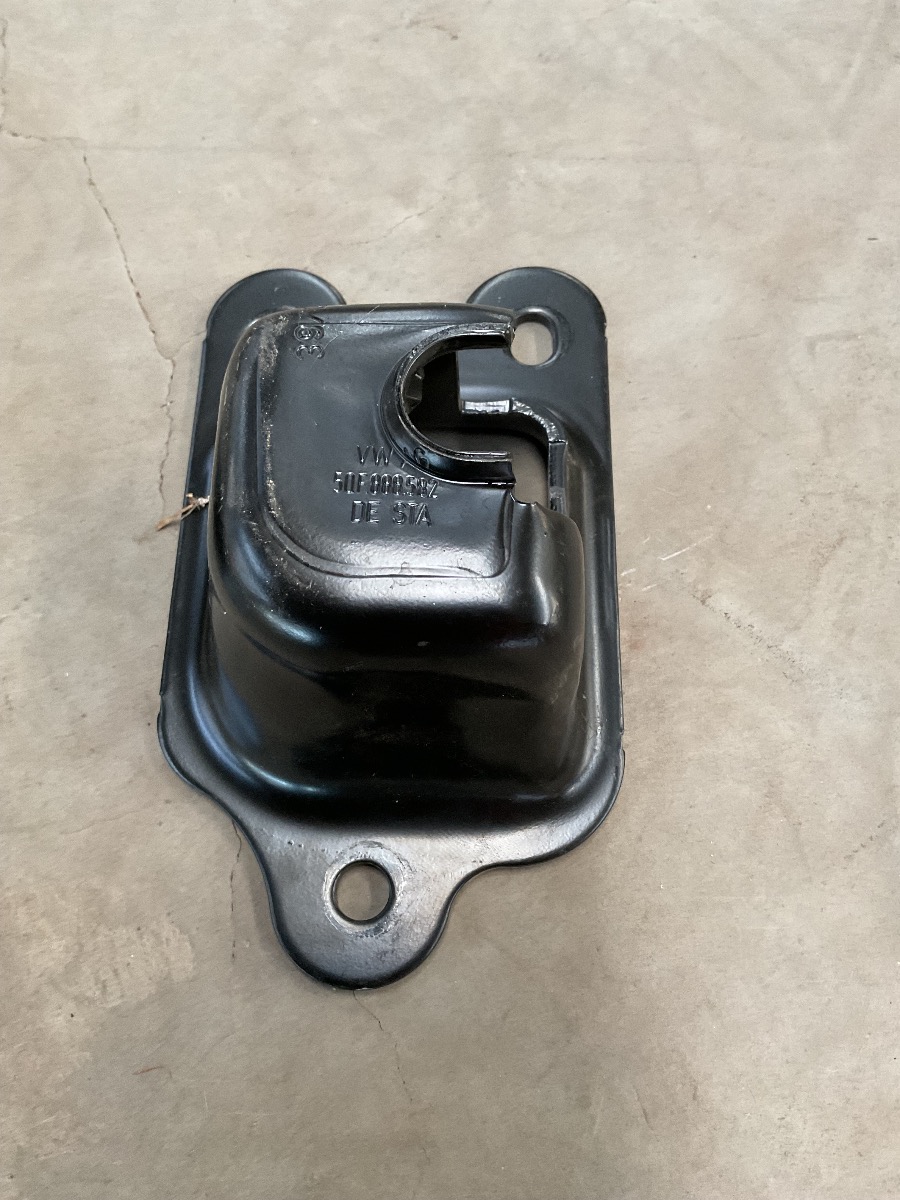 TIGUAN ALLSPACE SEAT BELT BRACKET