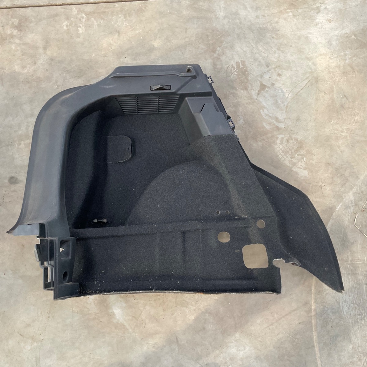 T-CROSS INNER BOOT TRIM LEFT