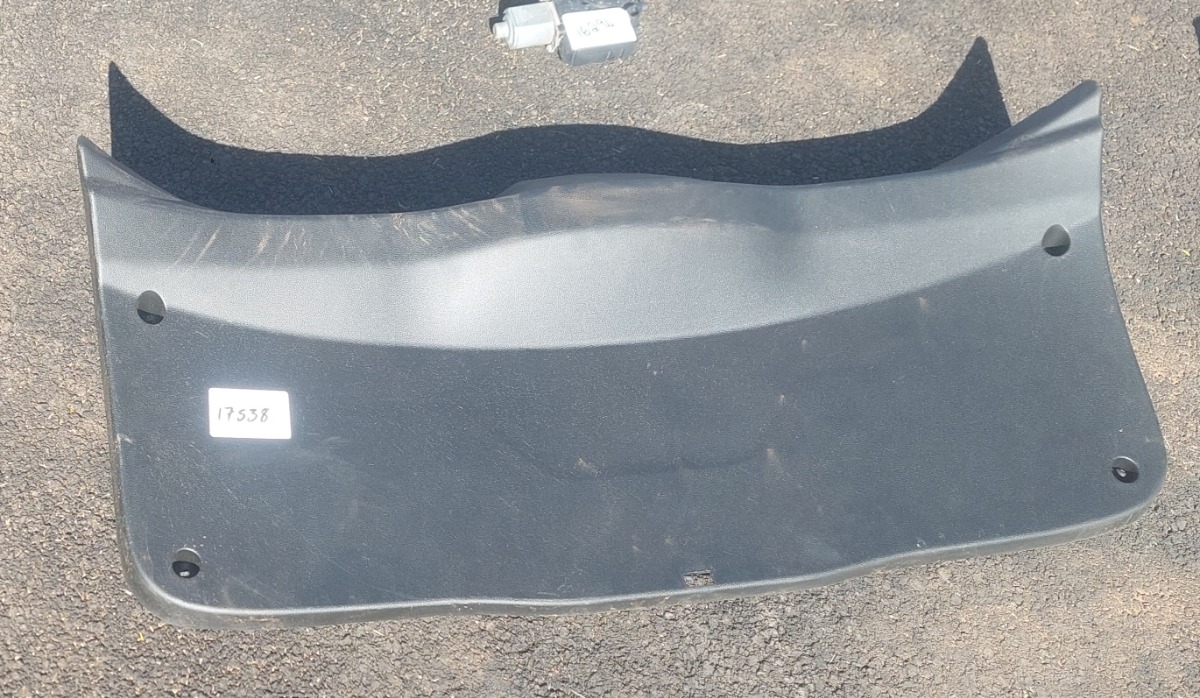 KIGER TAILGATE PANEL