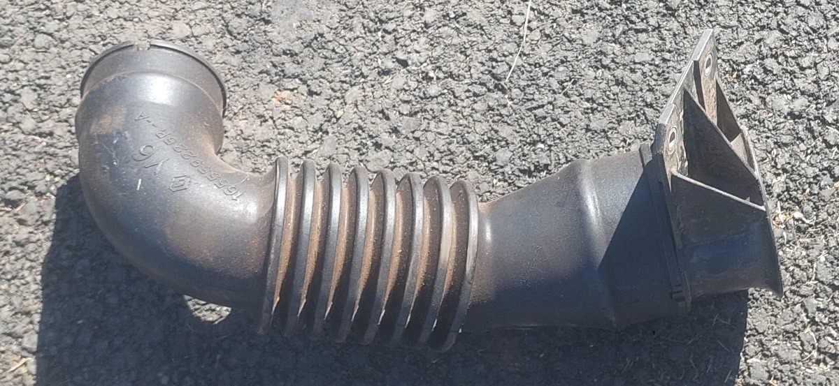 Kiger Air Hose Intake Rubber
