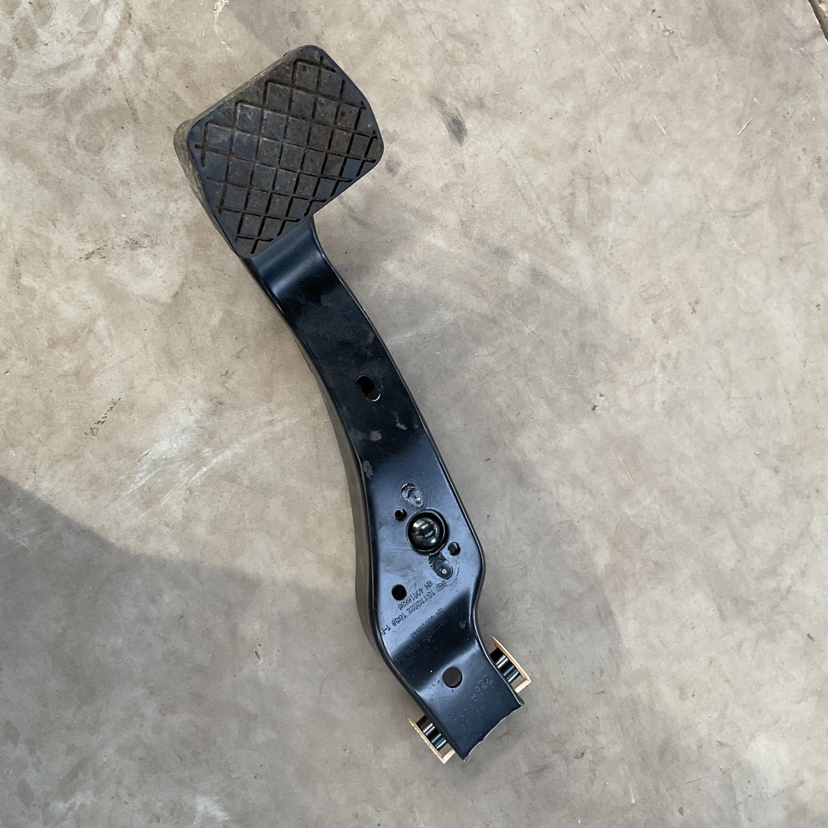 T-CROSS BRAKE PEDAL