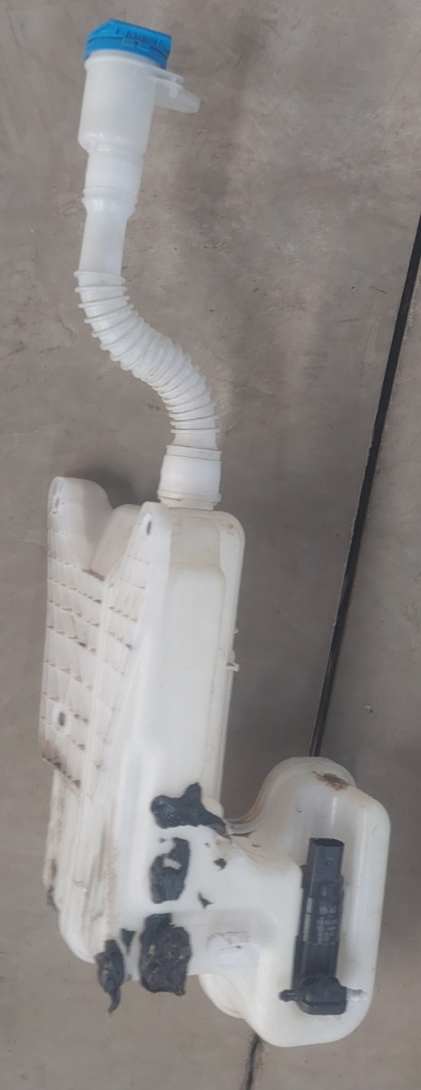 T-Cross Windscreen Washer Bottle with Electric Pump