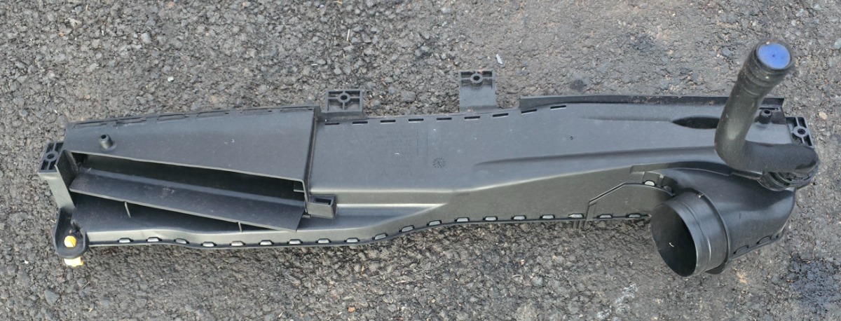 T-Cross Front Air Duct with Airflow