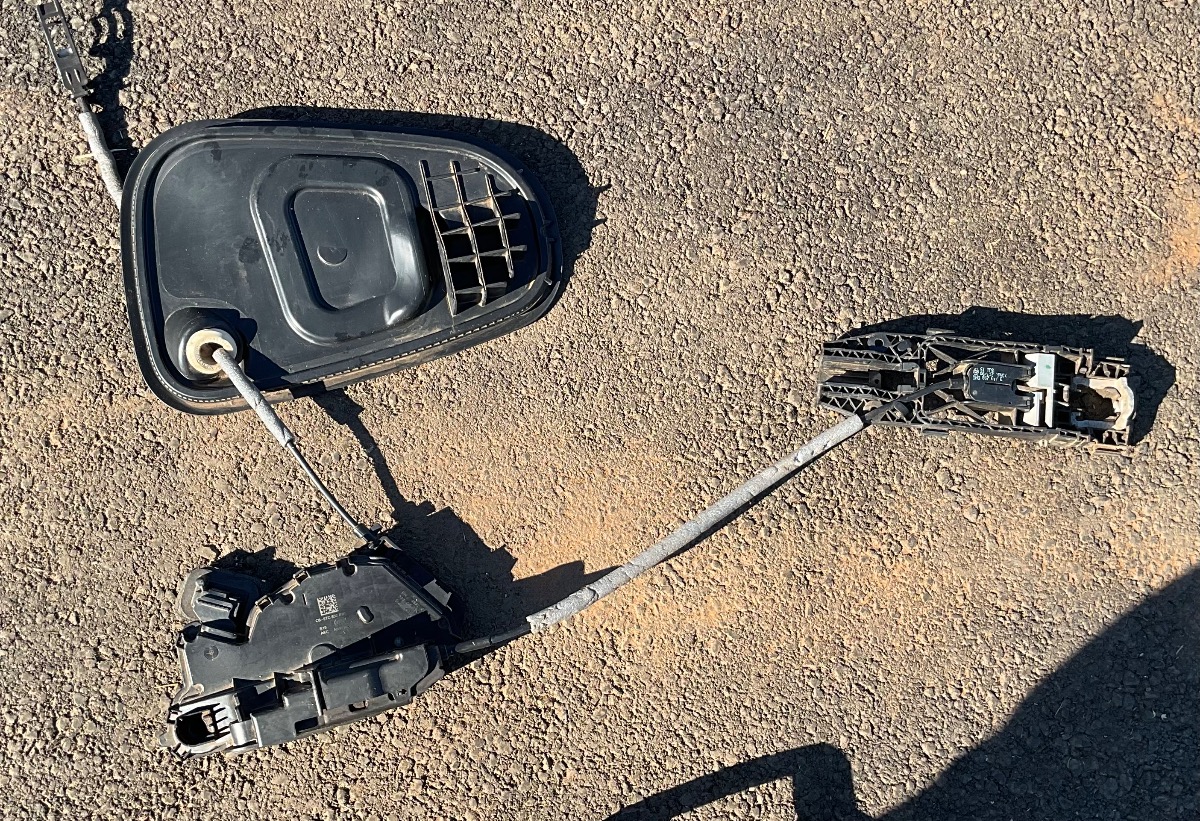 GOLF 7 RIGHT FRONT DOOR LOCK