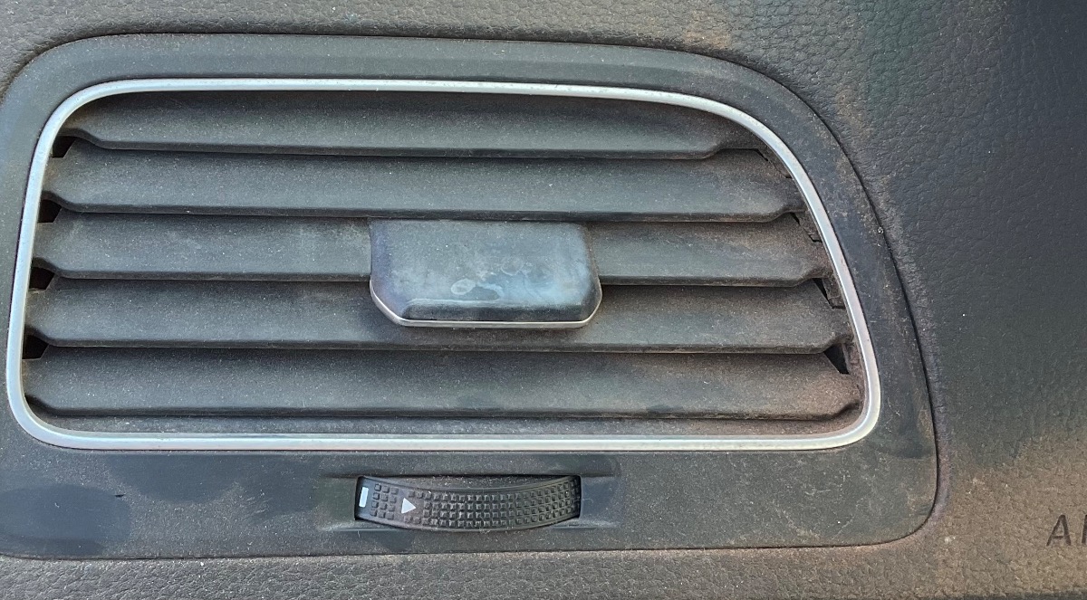 GOLF 7 LEFT FRONT AIR VENT