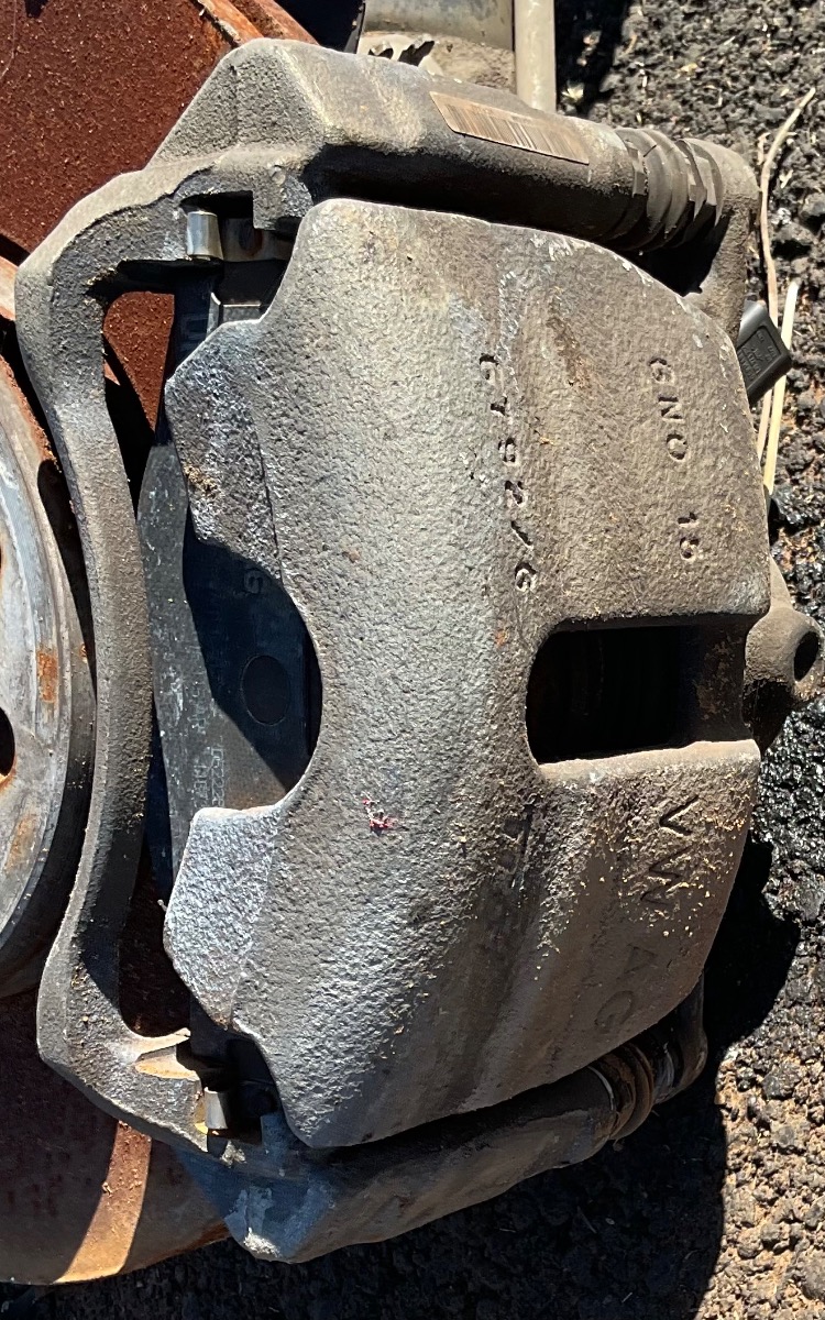 GOLF 7 RIGHT FRONT BRAKE CALIPER