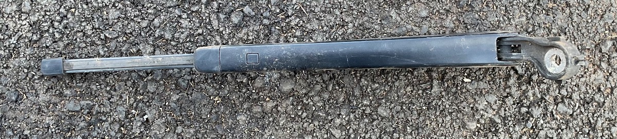 GOLF 7 REAR WIPER ARM