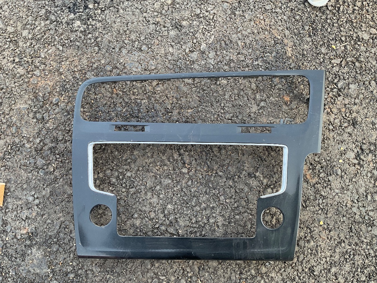 GOLF 7 RADIO TRIM