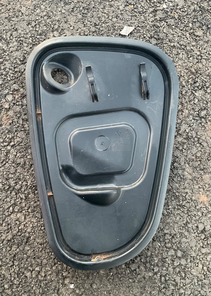 GOLF 7 LEFT FRONT DOOR SOUND PAD