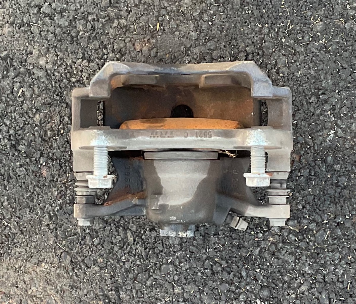 GOLF 7 LEFT FRONT BRAKE CALIPER