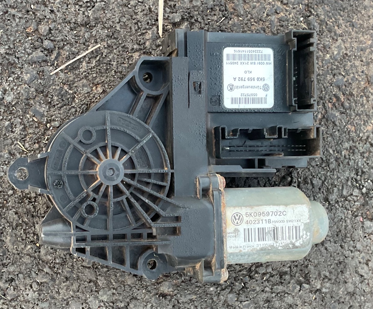 GOLF 7 LEFT FRONT WINDOW WINDER MOTOR