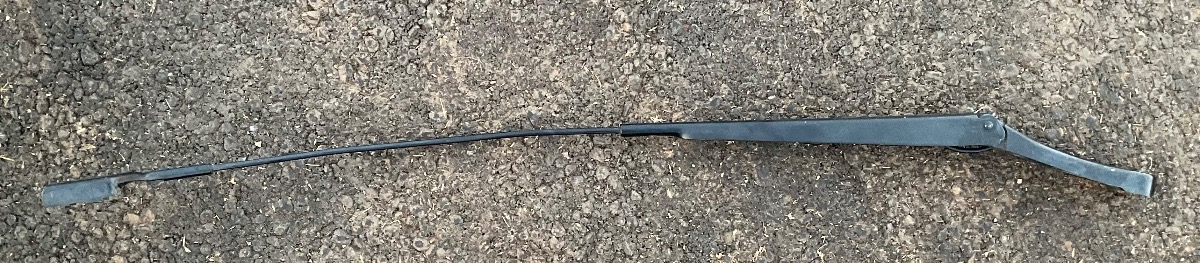 GOLF 7 RIGHT FRONT WIPER ARM