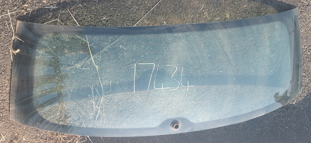 POLO 6/7 TAILGATE GLASS