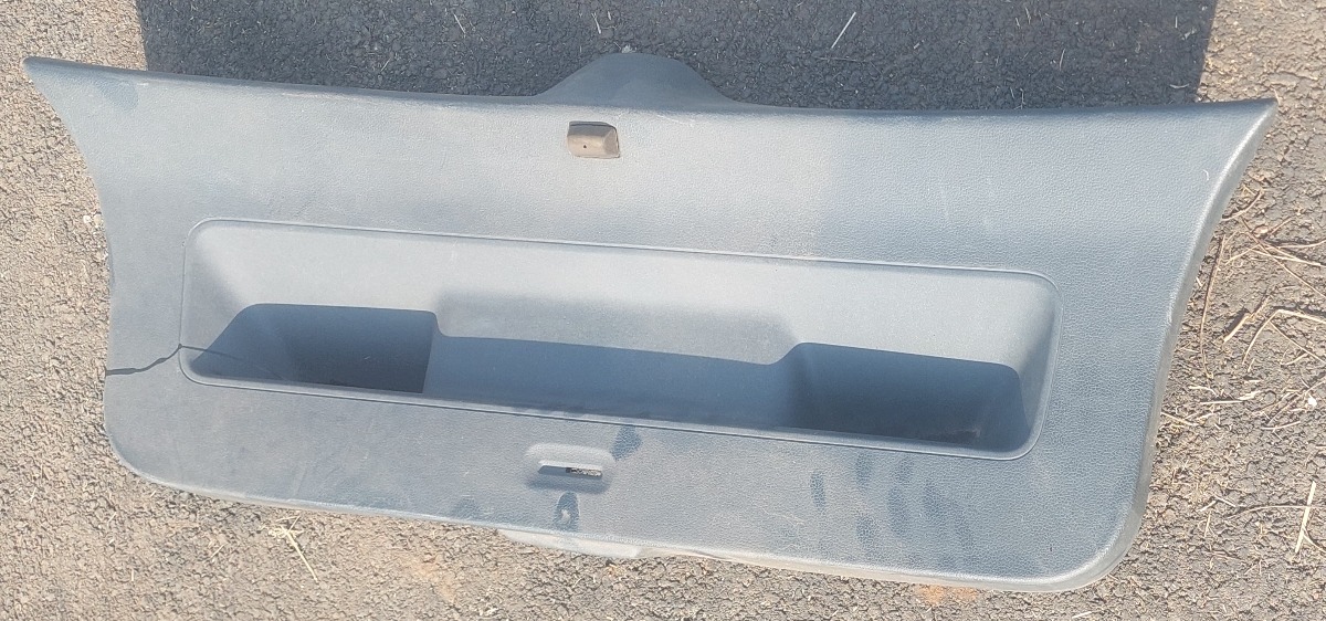 Polo Vivo Comfortline Tailgate Inner Trim