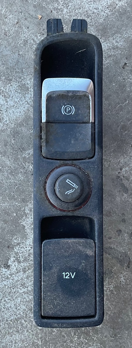 Q3 PARK BRAKE CONSOLE + SWITCHES