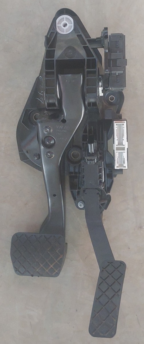 TIGUAN ALLPSACE AUTO PEDAL ASSY