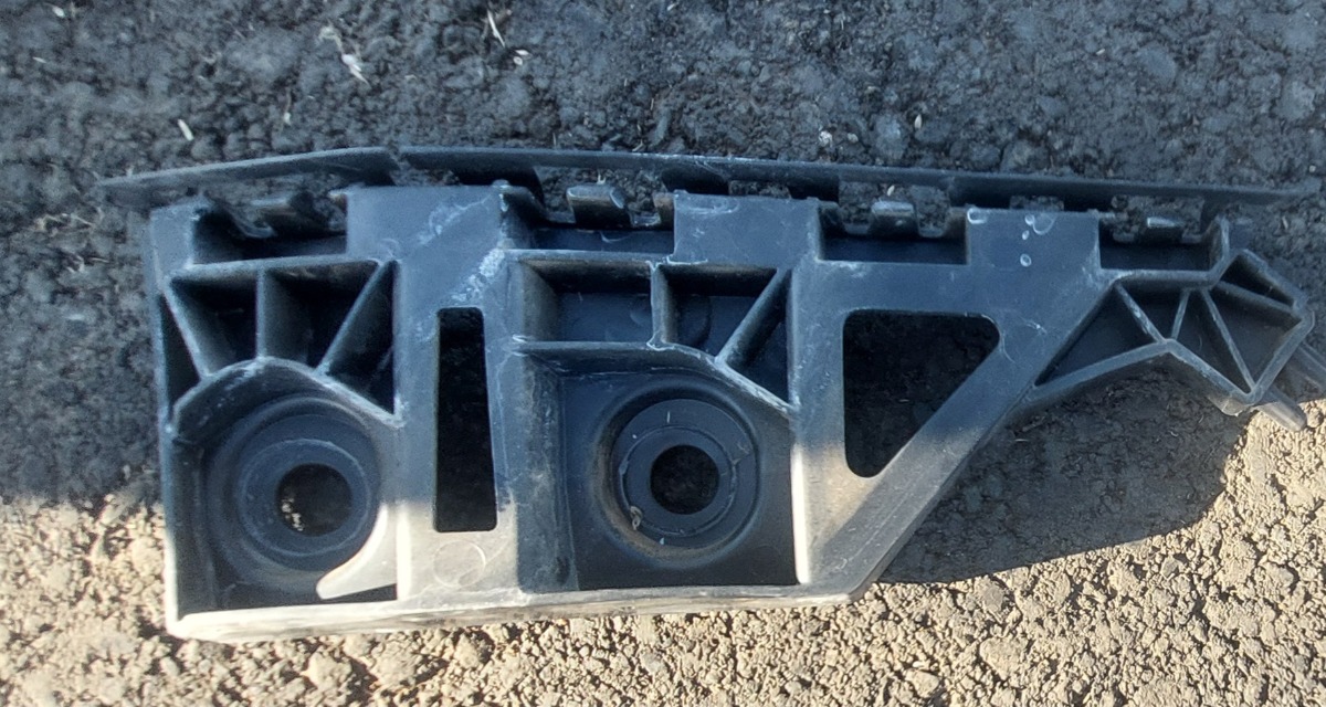 T-CROSS RIGHT REAR BUMPER GUIDE