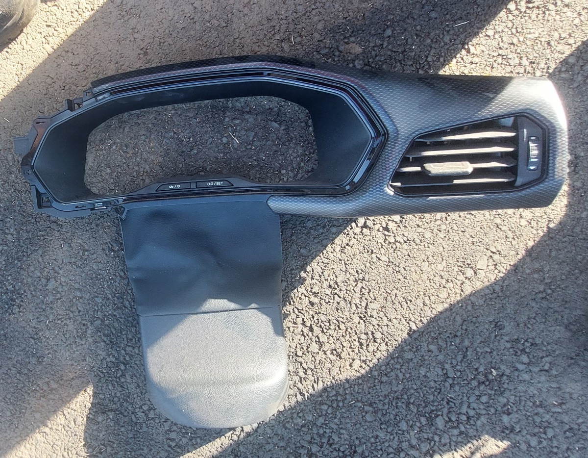 T-CROSS INSTRUMENT CLUSTER SURROUND