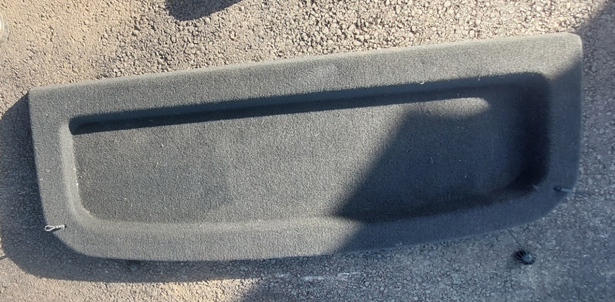 T-CROSS PARCEL SHELF