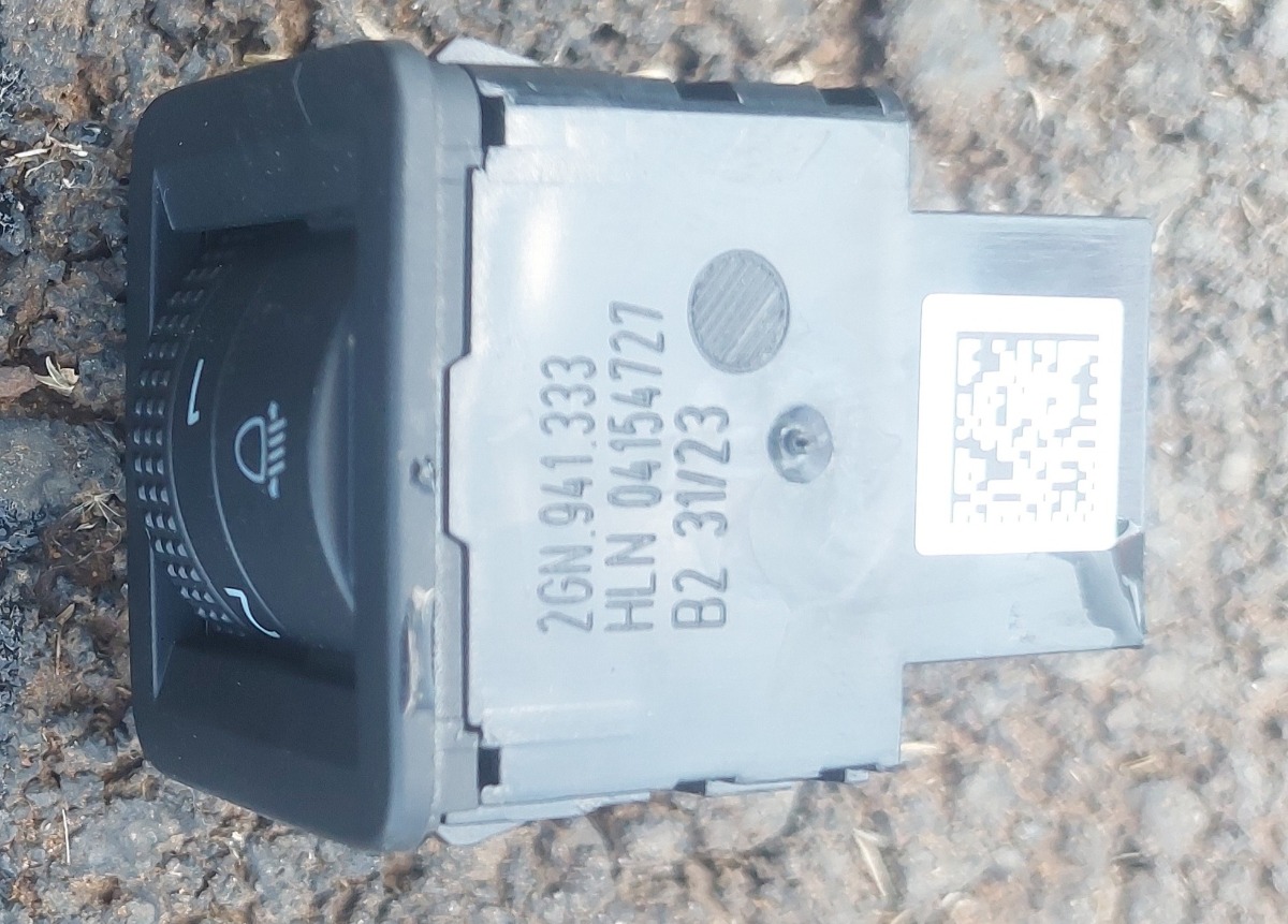 T CROSS HEADLIGHT CONTROL