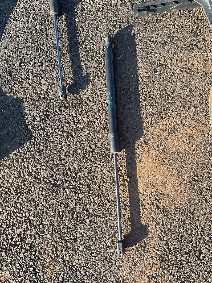 Q3 BOOT SHOCKS