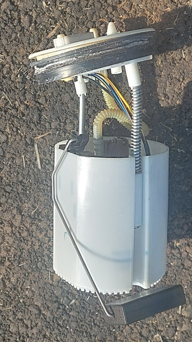 POLO VIVO GTS FUEL SENDER PUMP