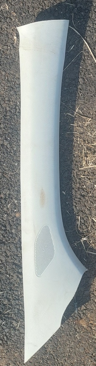 POLO 6/7 RIGHT A PILLAR TRIM