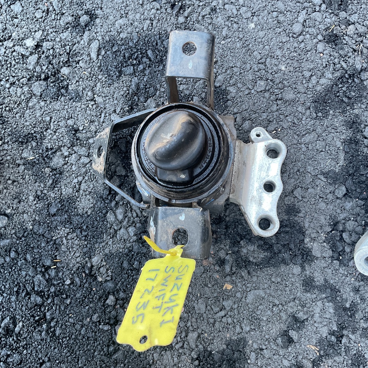 SWIFT 1.2 GL ENGINE MOUNTING