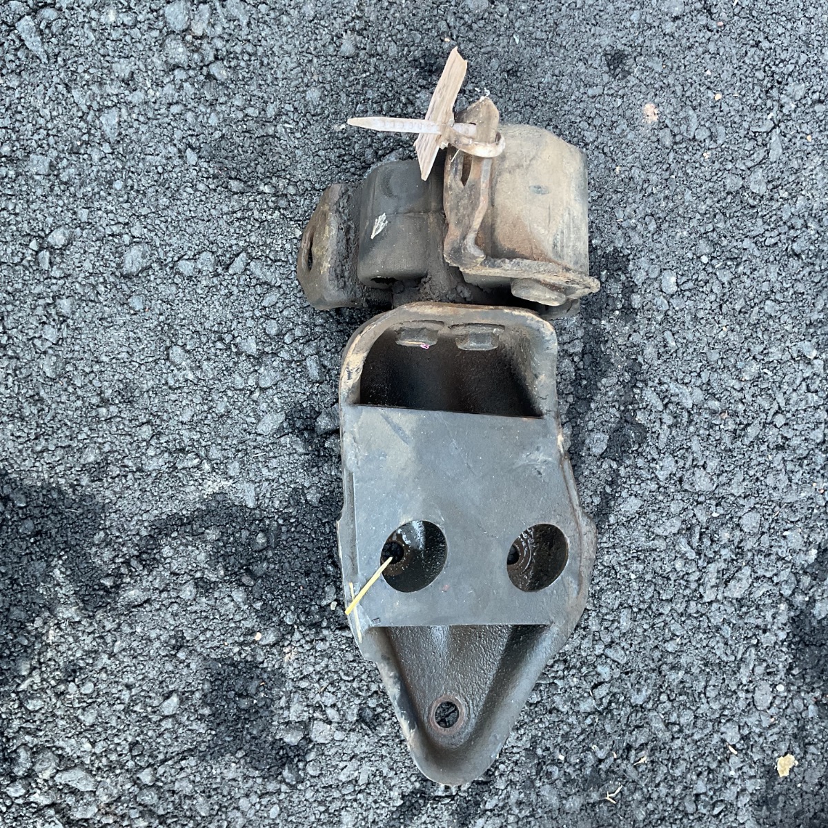 ASTRA EURO 200iSE REAR ENGINE MOUNTING
