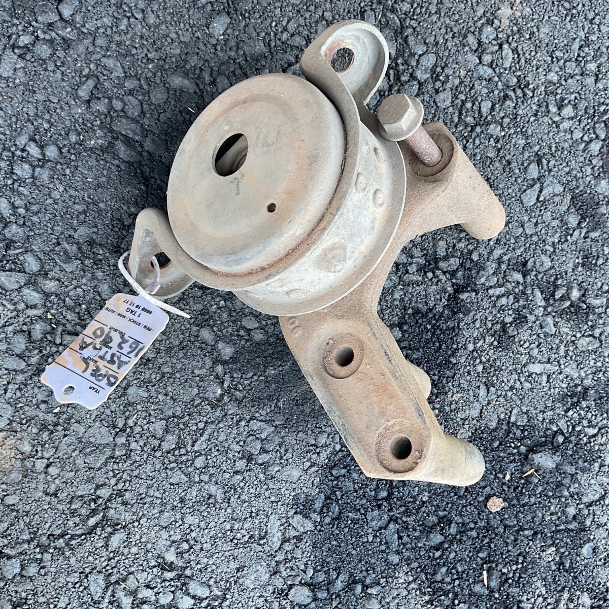 ASTRA EURO 200iSE ENGINE MOUNTING