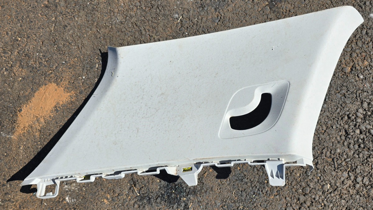 T-CROSS LEFT C-Pillar Trim