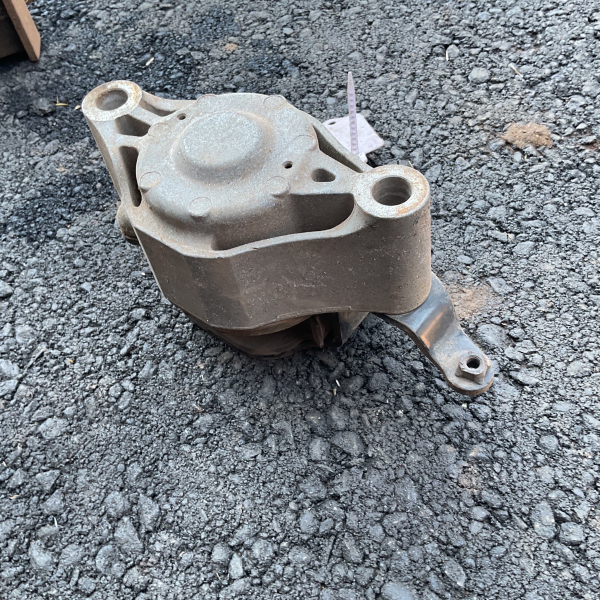 PRIUS ENGINE MOUNTING