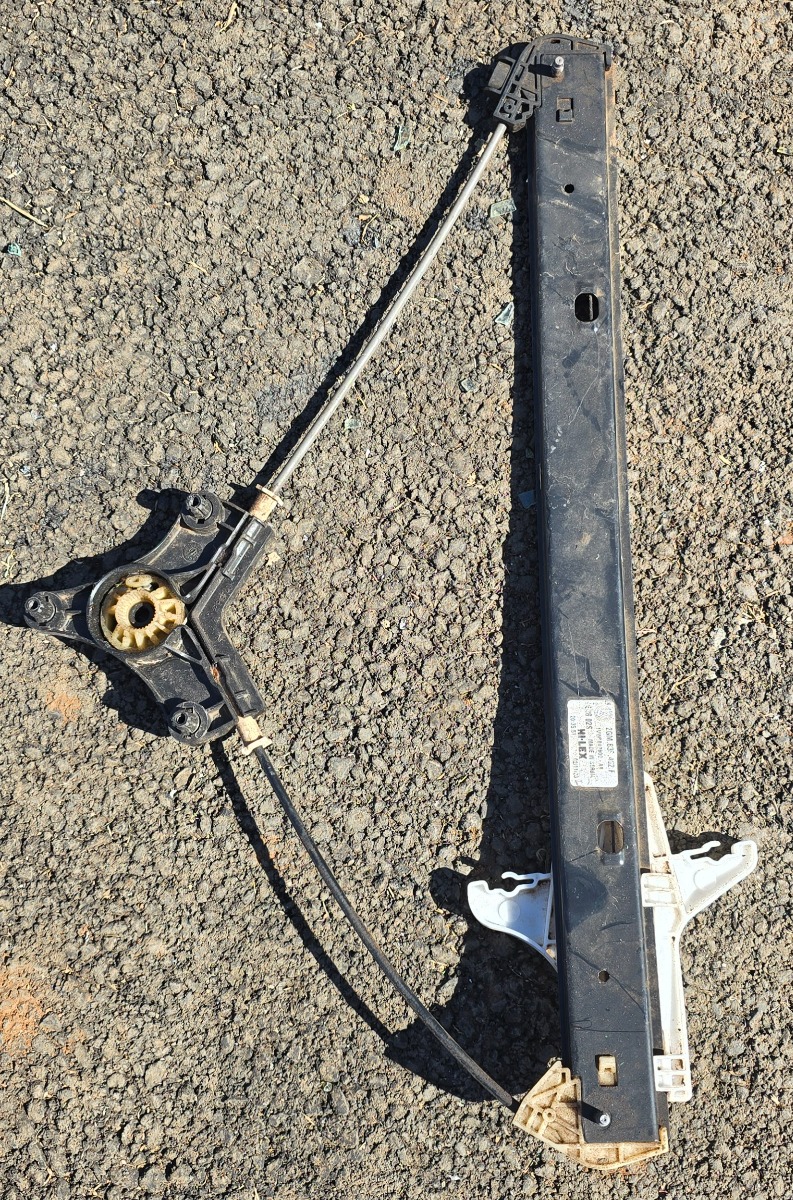 T-CROSS RIGHT REAR WINDOW MECH