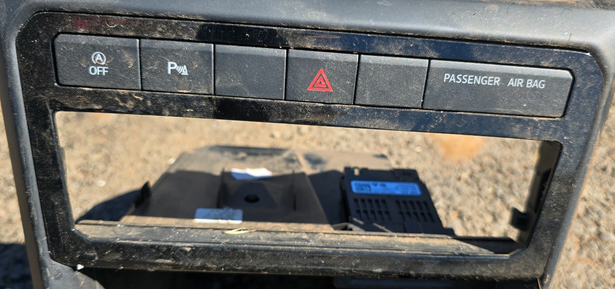 T-CROSS FRONT CONSOLE TRIM