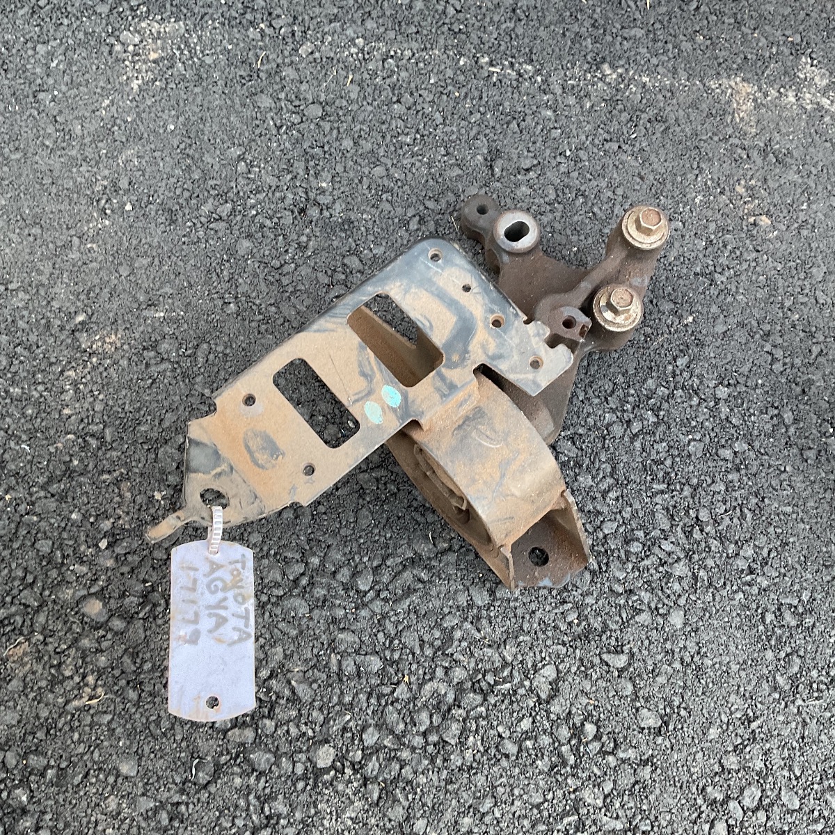 AGYA GEARBOX MOUNTING