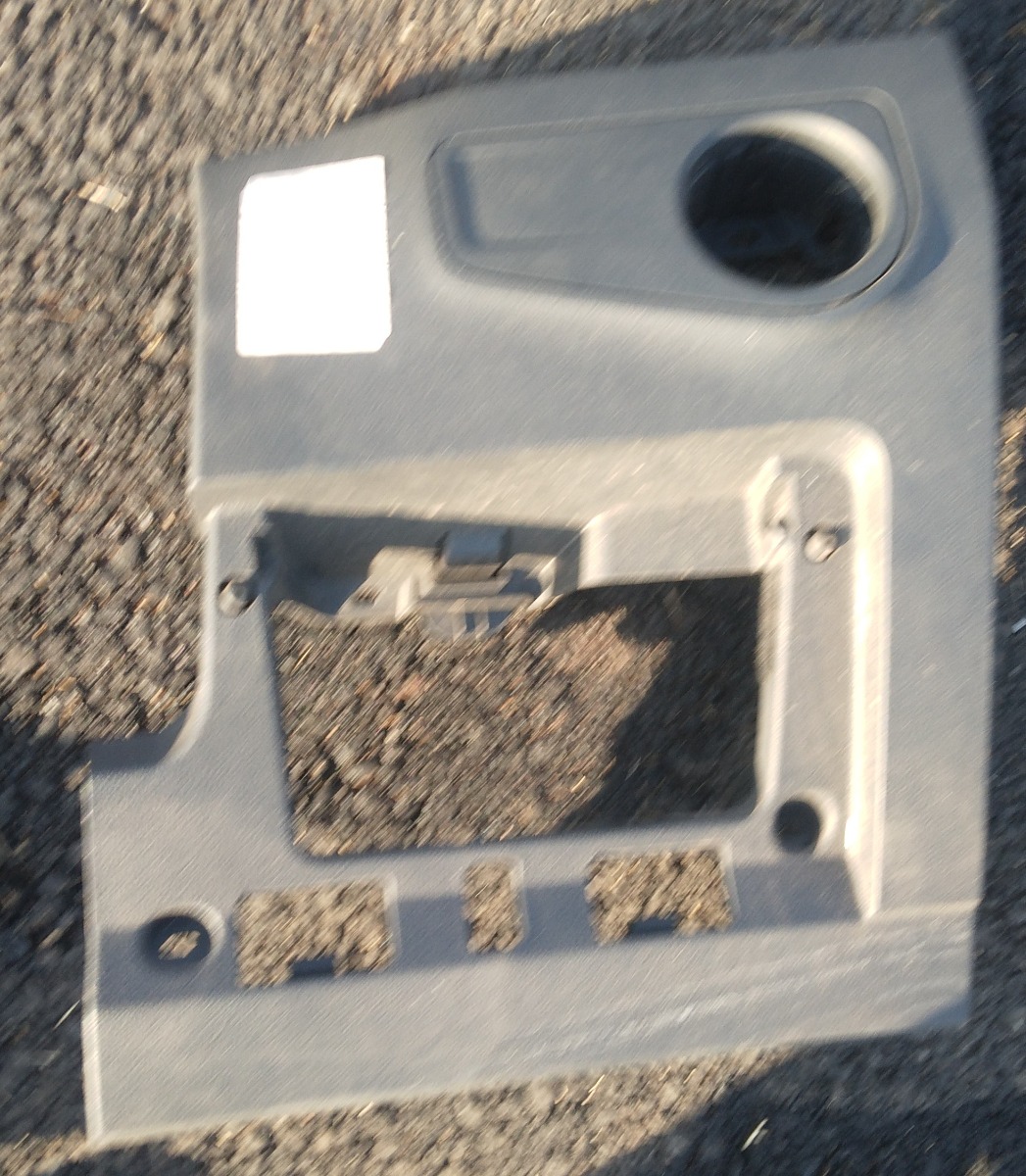 TIGUAN RIGHT LOWER DASH TRIM