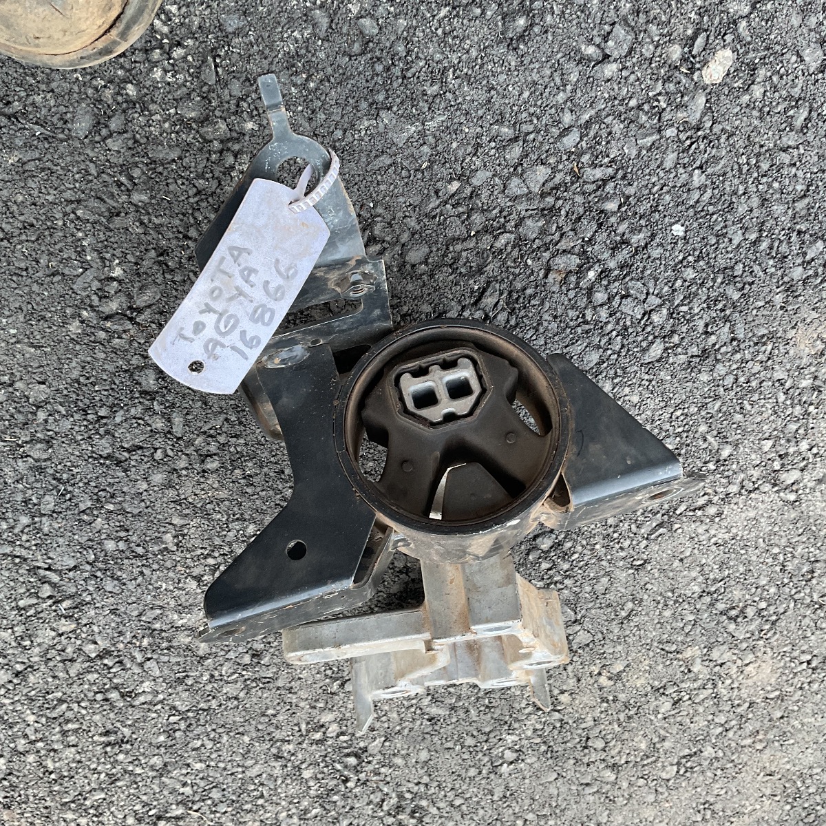 AGYA 1.0 A/T GEARBOX MOUNTING