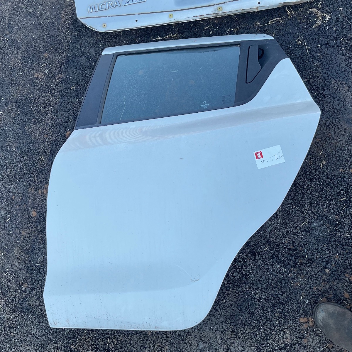SWIFT LEFT REAR DOOR SHELL