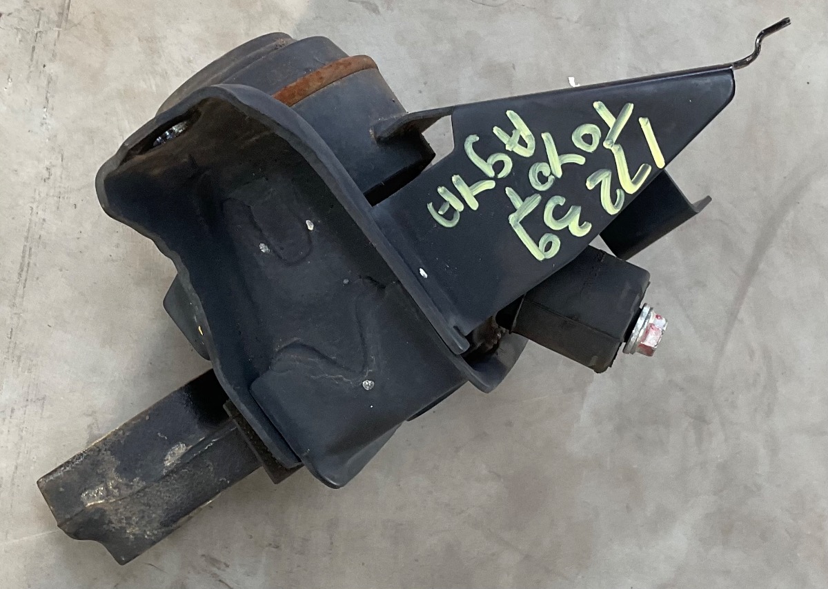AGYA ENGINE MOUNTING