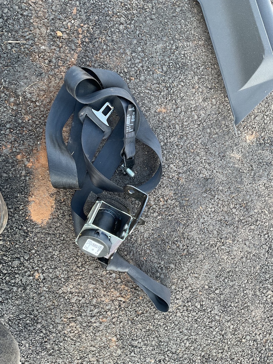 URBAN CRUISER LEFT FRONT SEAT BELT