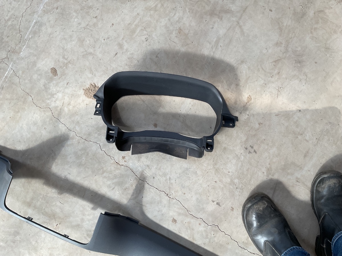 RANGER T7 CLUSTER TRIM
