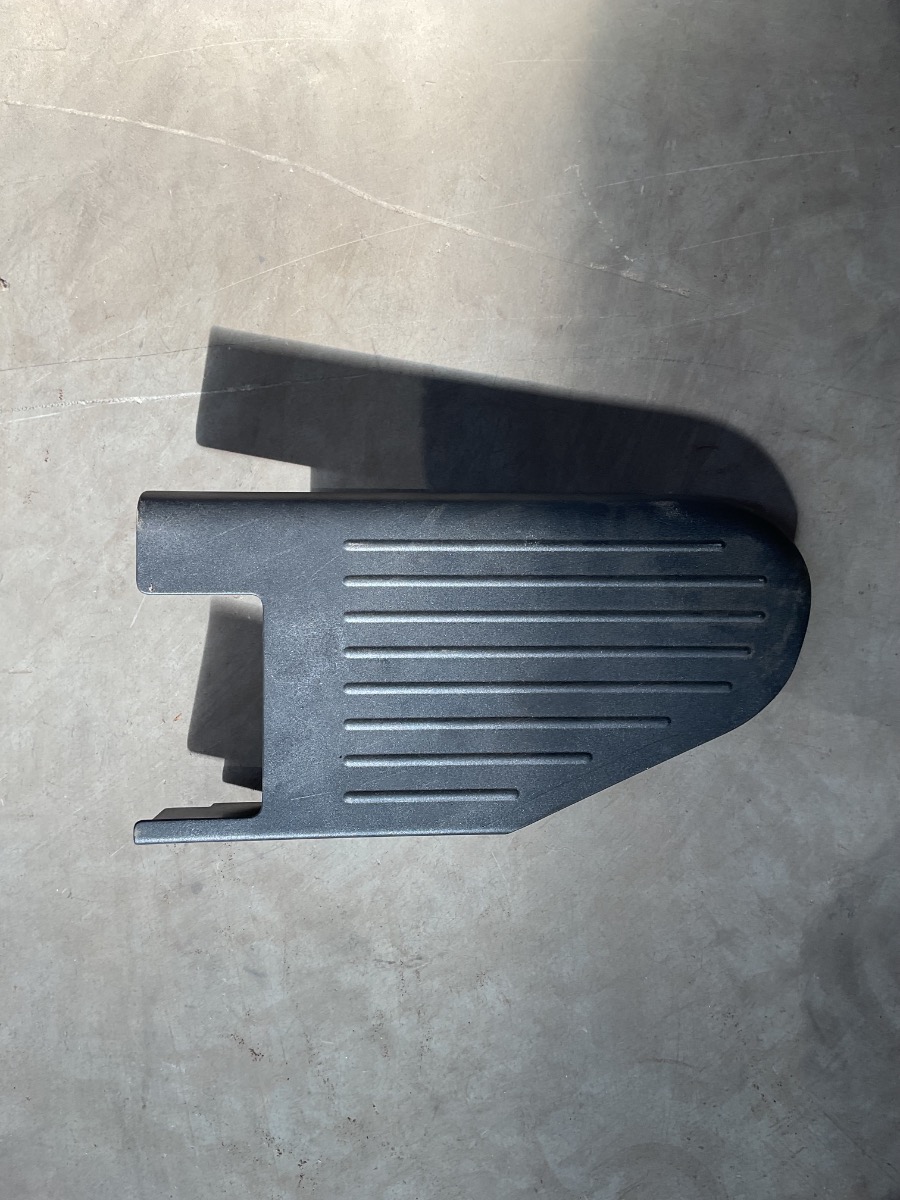TIGUAN ALLSPACE RIGHT REAR SEAT TRIM
