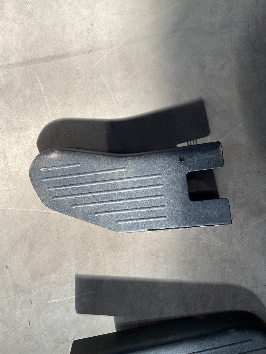 TIGUAN ALLSPACE RIGHT REAR SEAT TRIM