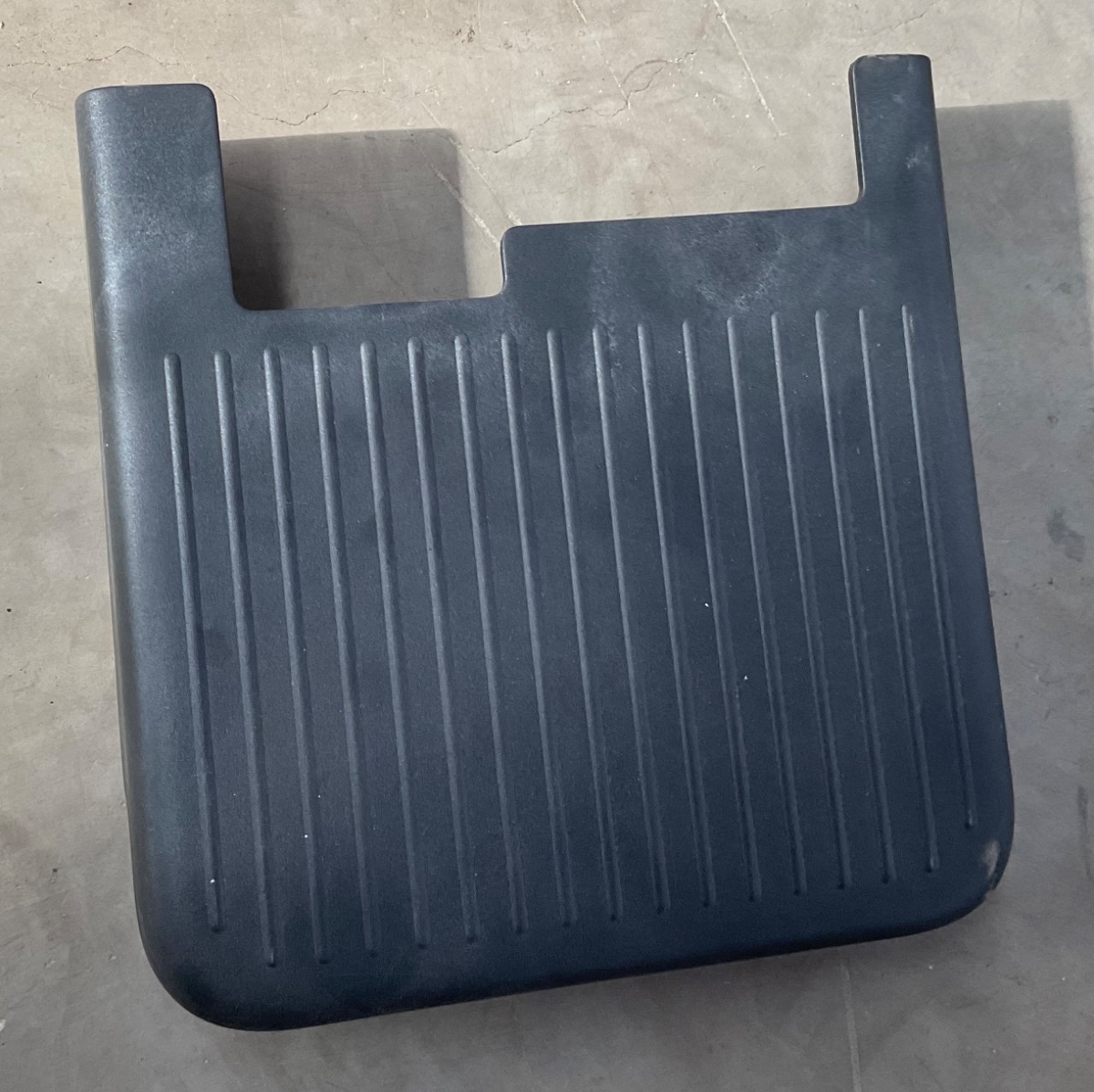 TIGUAN ALLSPACE RIGHT REAR SEAT TRIM
