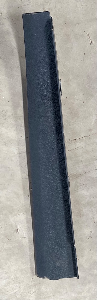 TIGUAN ALLSPACE FRONT LEFT A PILLAR TRIM