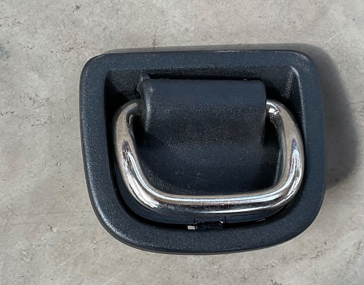 TIGUAN ALLSPACE REAR TIE HOOK